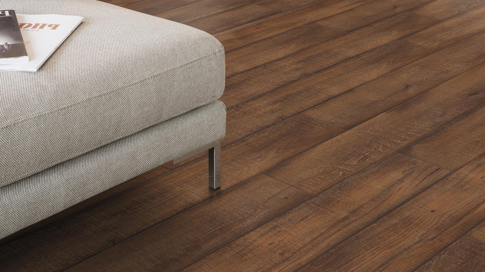 Ламинат Kaindl Aqua Pro Supreme Natural Touch 12.0 Стандартная Дуб Порто K5758 СB 1290×193×12 фото в интерьере